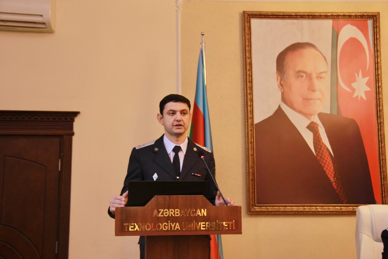 Dövlət Miqrasiya Xidmətinin ATU tələbələri ilə maarifləndirici görüşü keçirilib