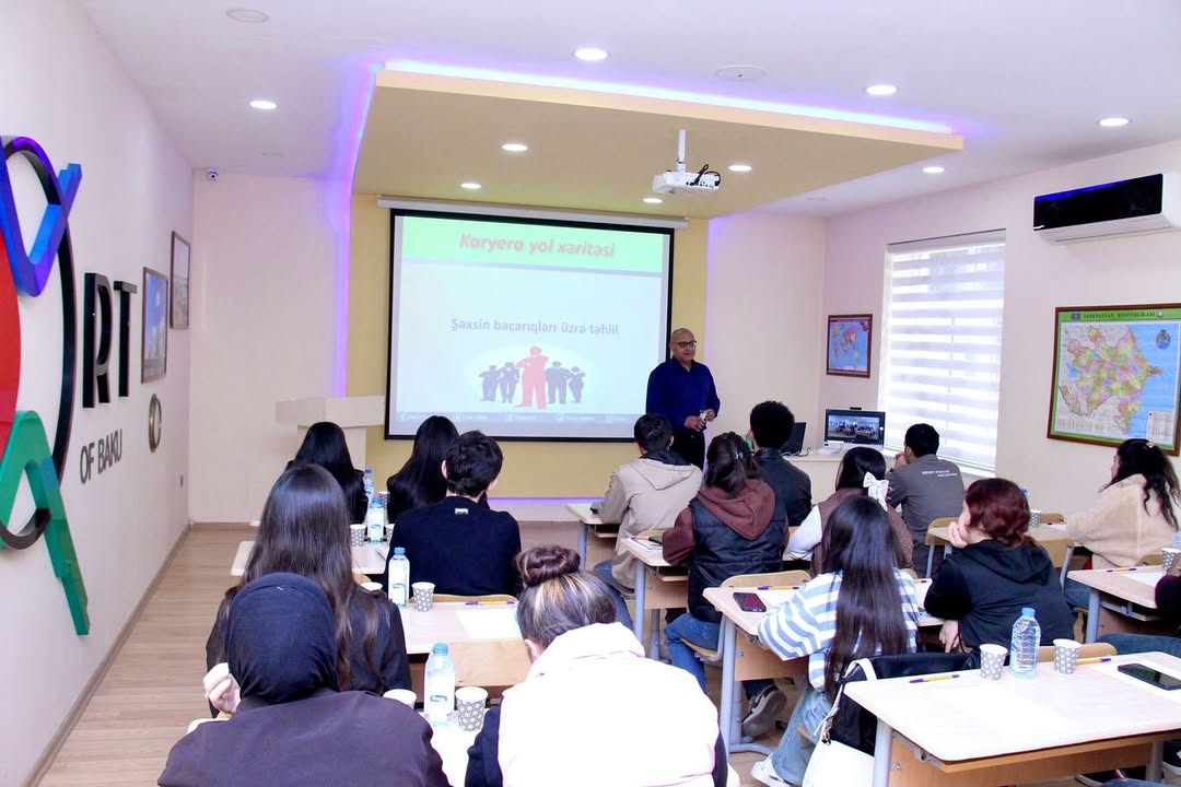 TGT-nin Mentor Klubunda “Karyera yol xəritəsi” mövzusunda təlim keçirilib