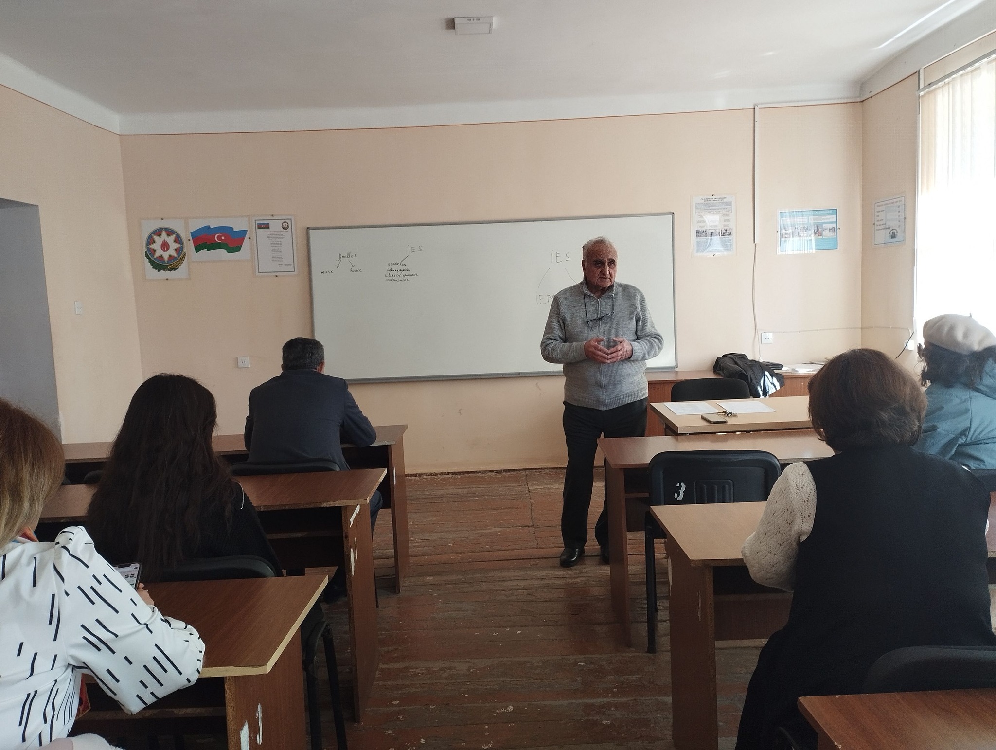 Ətraf mühitin mühafizəsi kafedrasının növbəti iclası keçirilib