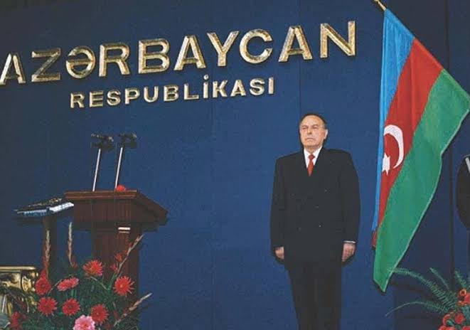 3 Oktyabr – Azərbaycanın dövlətçilik tarixində mühüm dönüş nöqtəsi