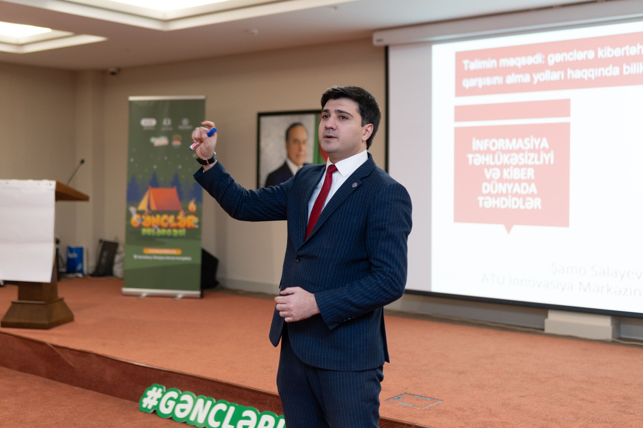 “İnformasiya təhlükəsizliyi və gənclərin internetdən təhlükəsiz istifadəsi" mövzusunda seminar keçirilib