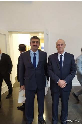 UTECA-ya kanadalı geoloq Robert Stivensin “Faydalı qazıntıların kəşfiyyatı və dağ-mədən sənayesinin əsasları” kitabları hədiyyə edilib